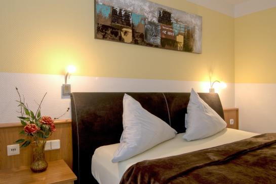 Motel City Arcaden Hotel 4