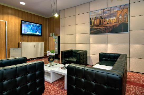 Motel City Arcaden Hotel 8