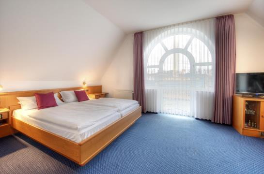 Hotel Zur Prinzenbrücke 11