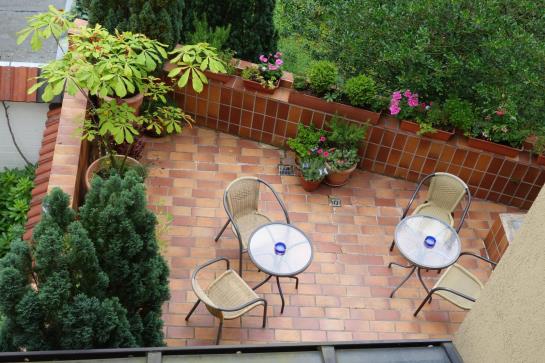 Bed & Breakfast Pension Am Helenenwall 9