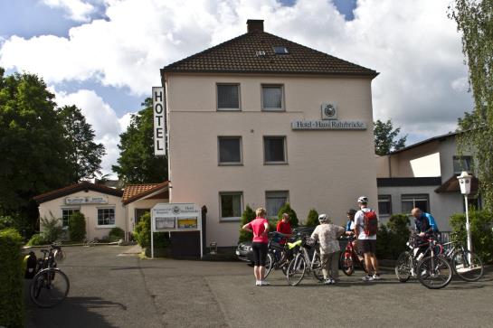 Hotel Haus Ruhrbrücke 8