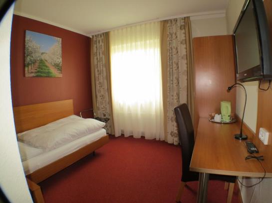 Hotel Am Lerchenberg 1