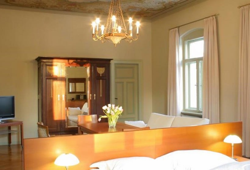 Therese Malten Villa 2