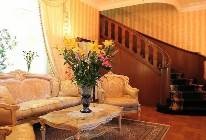 Hotel Villa Weißer Hirsch 8