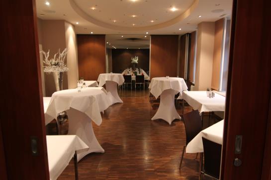 Hotel Alexxanders 11