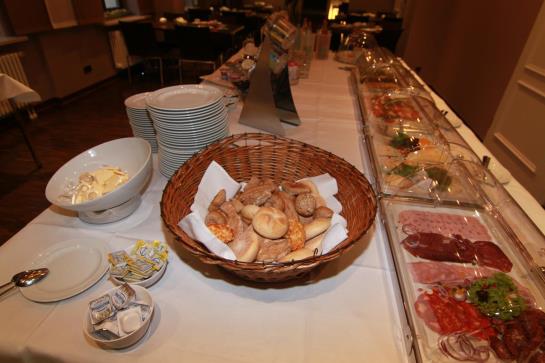 Hotel Alexxanders 12