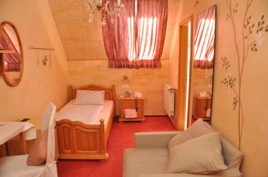 Historisches Landhotel Studentenmühle 4