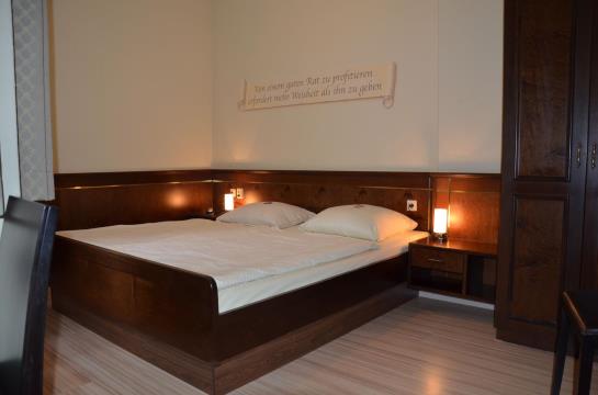 Hotel Am Wilhelmsplatz 2