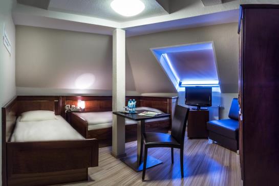 Hotel Am Wilhelmsplatz 4