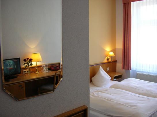 Hotel Goldene Sonne 1