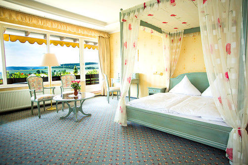 Hotel Maasberg Therme 8