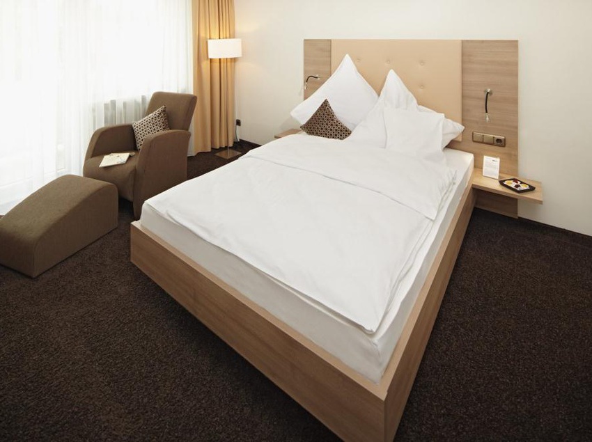 Pension Hotel Gasthof zum Hirsch 3