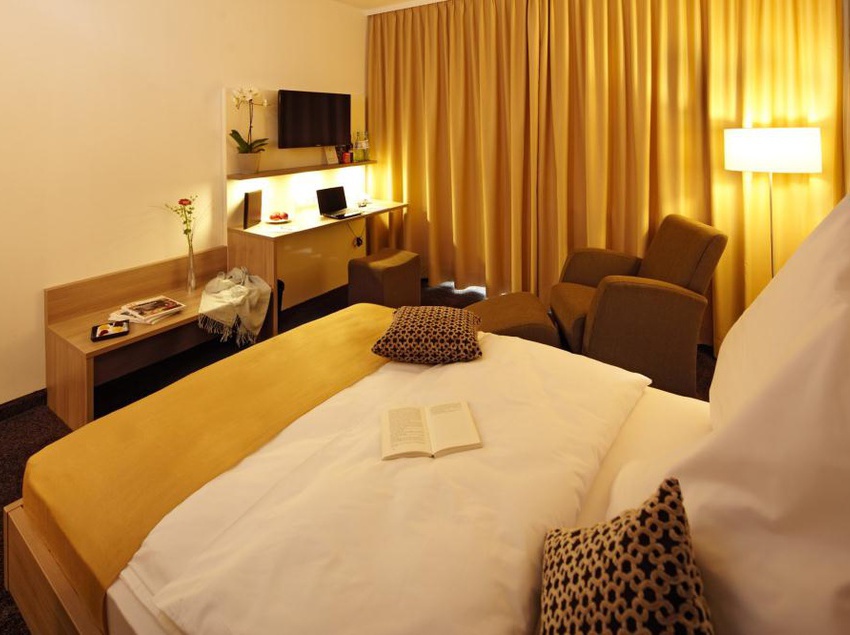 Pension Hotel Gasthof zum Hirsch 7