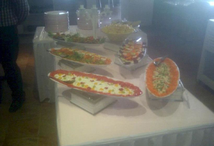 Hotel Majestica Inn 11