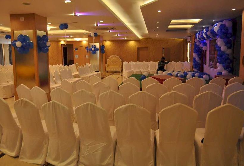 Hotel Majestica Inn 2