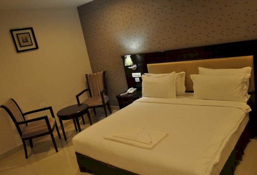 Hotel Majestica Inn 4