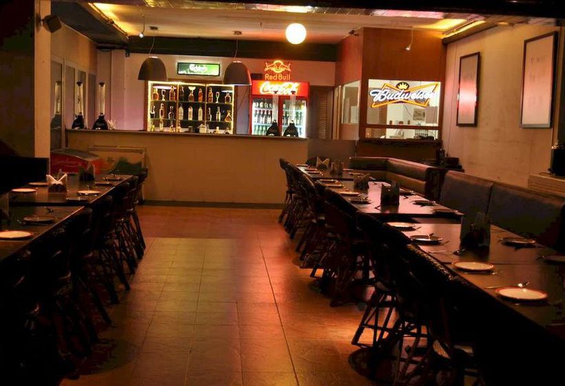 Hotel Majestica Inn 8