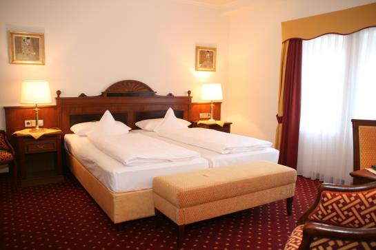 Landhotel Zum Hessenpark 5