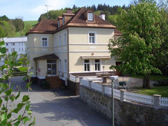 Bed & Breakfast Pension Gambrinus 1