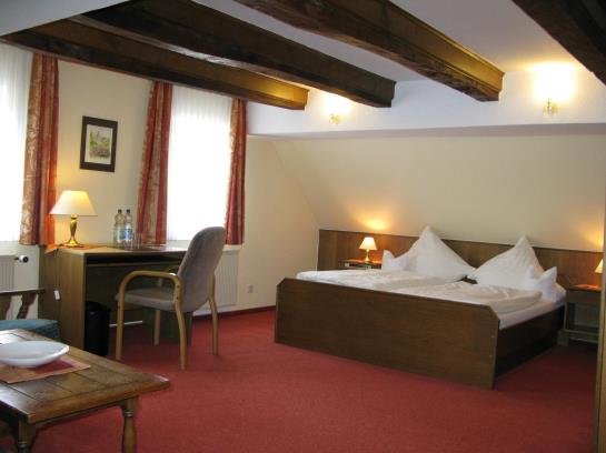 Hotel Pension Haus Erna 4