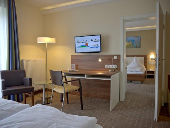 Hotel Friesische Wehde 11