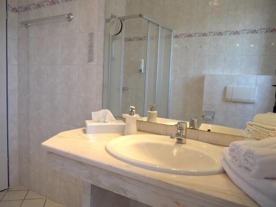 Hotel Friesische Wehde 14