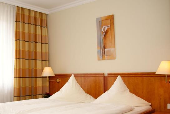 Hotel Hünerbein's Post 11