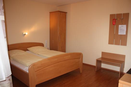 Hôtel Schneider Land 8