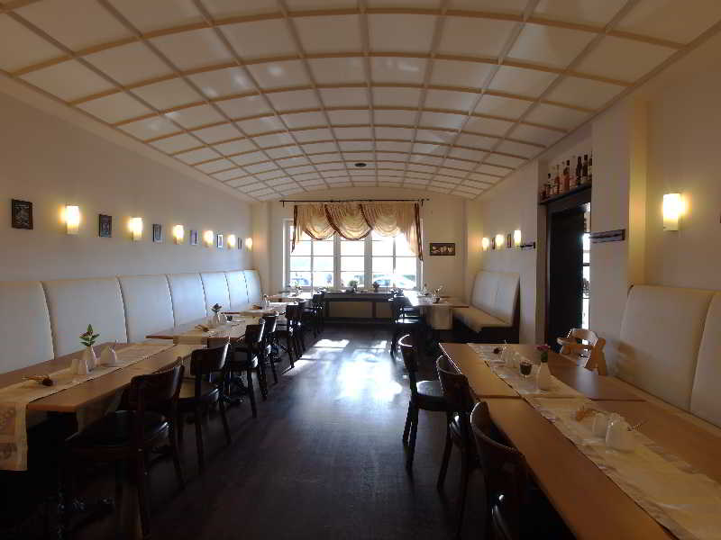 Hotel Am Schloss Biebrich 12