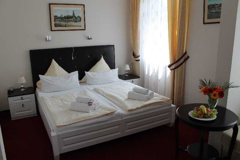 Hotel Am Schloss Biebrich 17