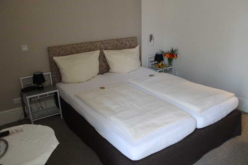 Hotel Am Schloss Biebrich 19