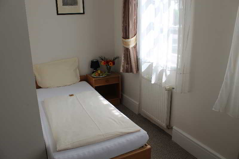 Hotel Am Schloss Biebrich 20