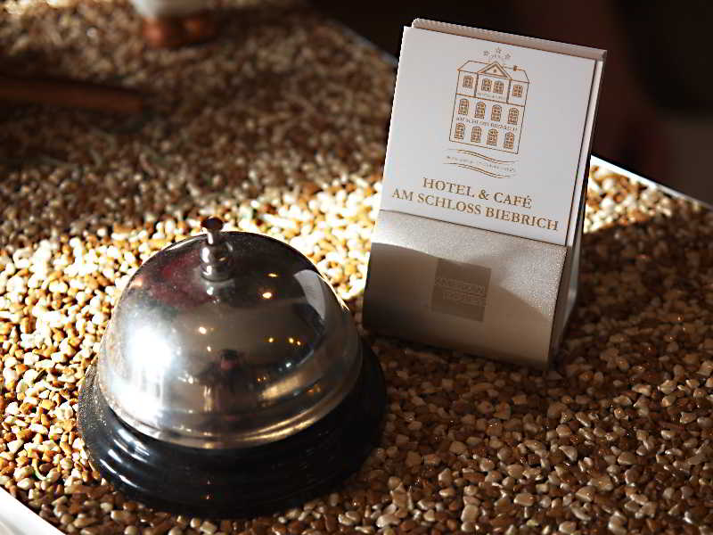 Hotel Am Schloss Biebrich 4