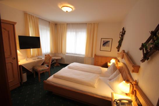 Pension (Hôtel basse catégorie) Landgasthof Dorflinde 6