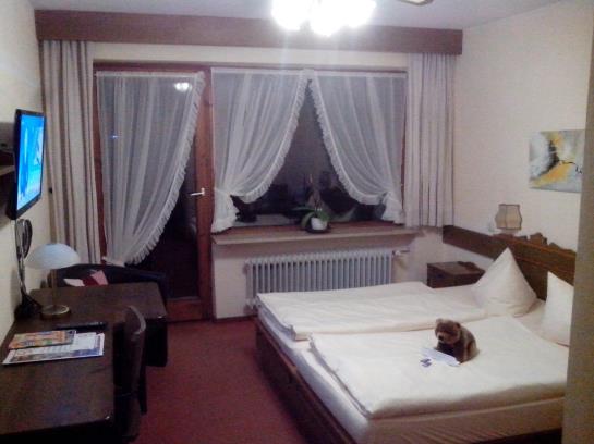 Hotel Haus Achtal - Garni 8