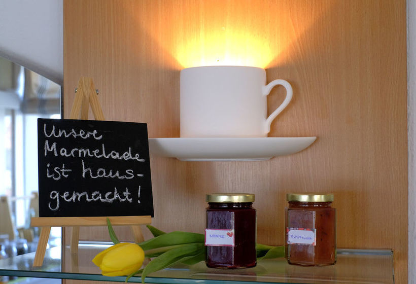 KONRAD Holzkirchen Hotel Garni 17