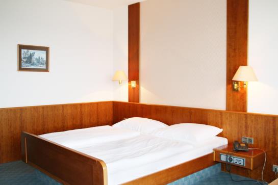 Flair & Kurhotel Am Thermalbad 3