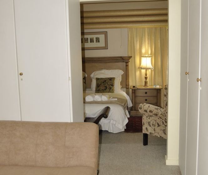 Pension Crane's Nest Guest House & Spa @ 313 7