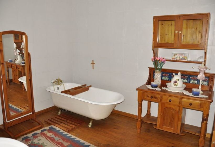 Pension Crane's Nest Guest House @ 212 17