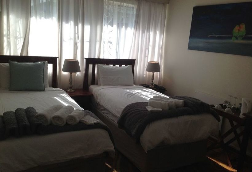 Pension Crane's Nest Guest House @ 212 2