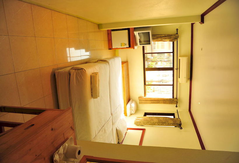 Magic House Hostel 6