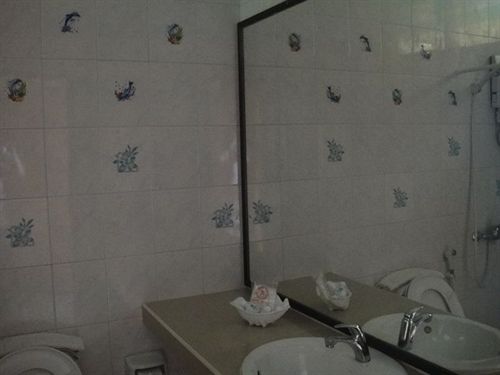 Baan Karon Hill Resort 20