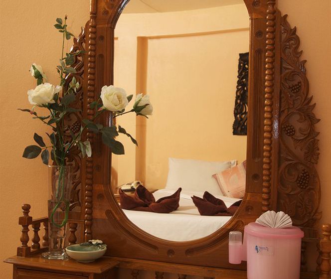 Baan Karon Hill Resort 7