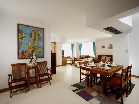 Hotel Waterfront Suites Phuket By Centara 5