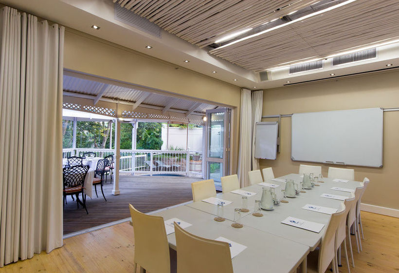 Hotel Quarry Lake Inn 10