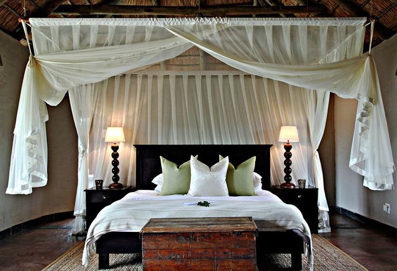 Amakhala Game Reserve - Hlosi Game Lodge 6