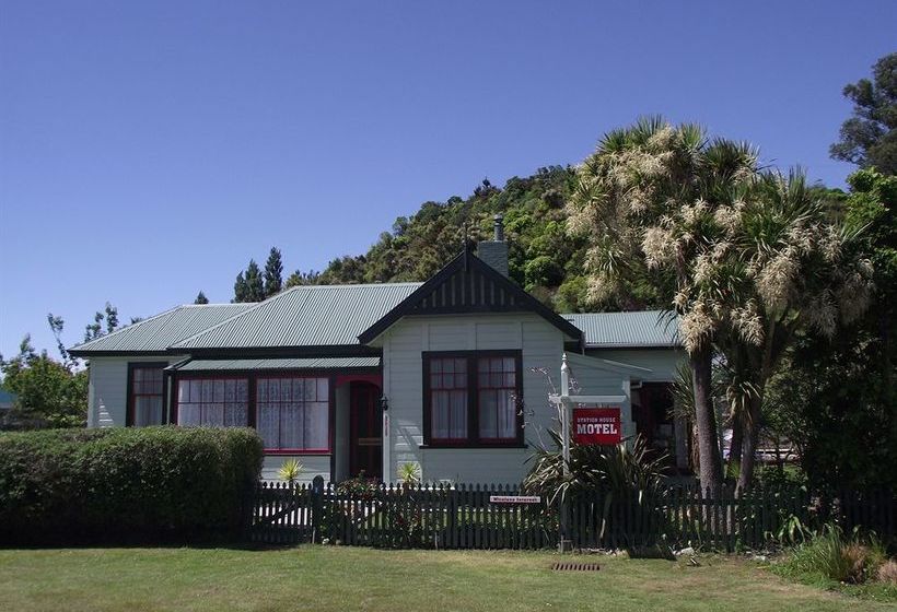 The Station House Motel South Island