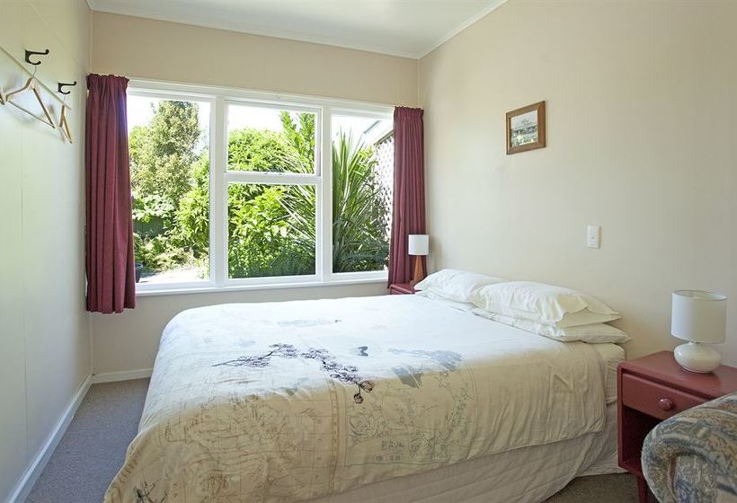 The Station House Motel 5