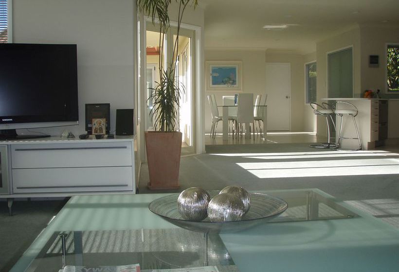 Seascape Villa Bed & Breakfast Isla Norte