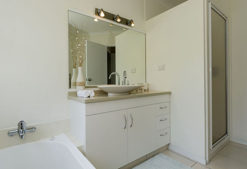 Seascape Villa Bed & Breakfast 6